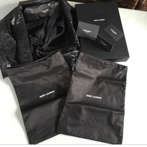 SAINT LAURENT - Picture 15 of 16